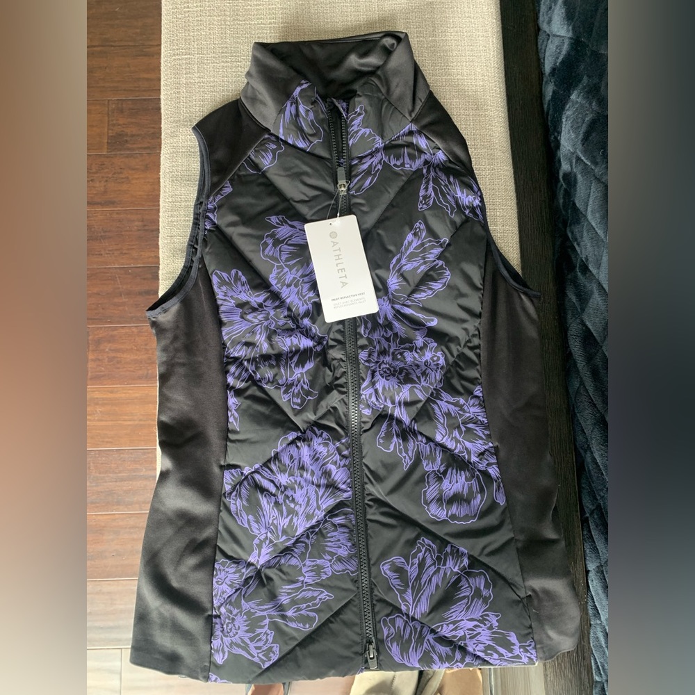 NWT Athleta Inlet reflective vest